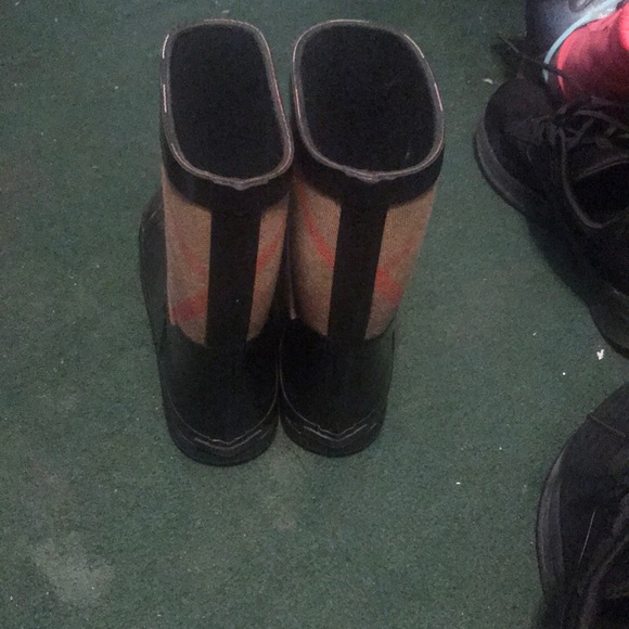 Rain boots - Picture 2 of 4